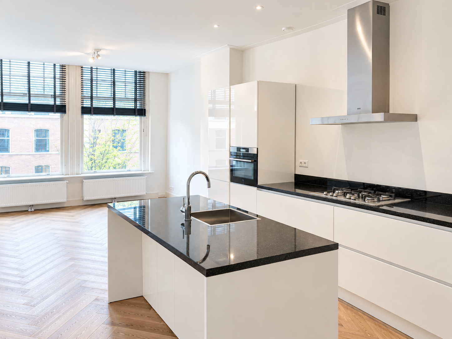 Flat Sarphatistraat 209 3