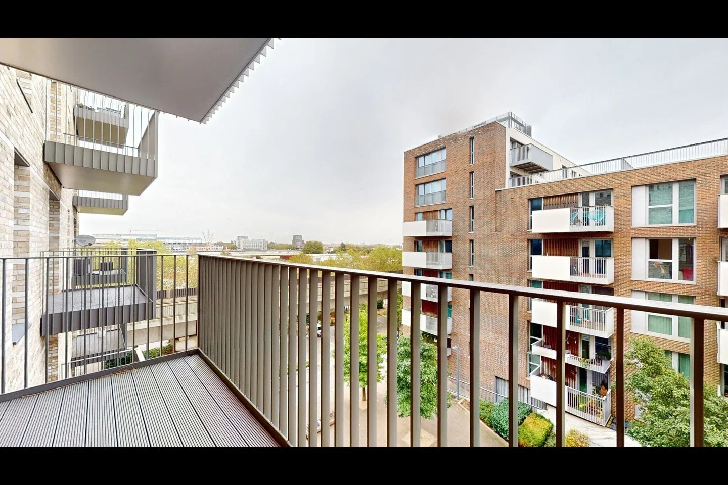 Flat Bramwell Way in Greater London