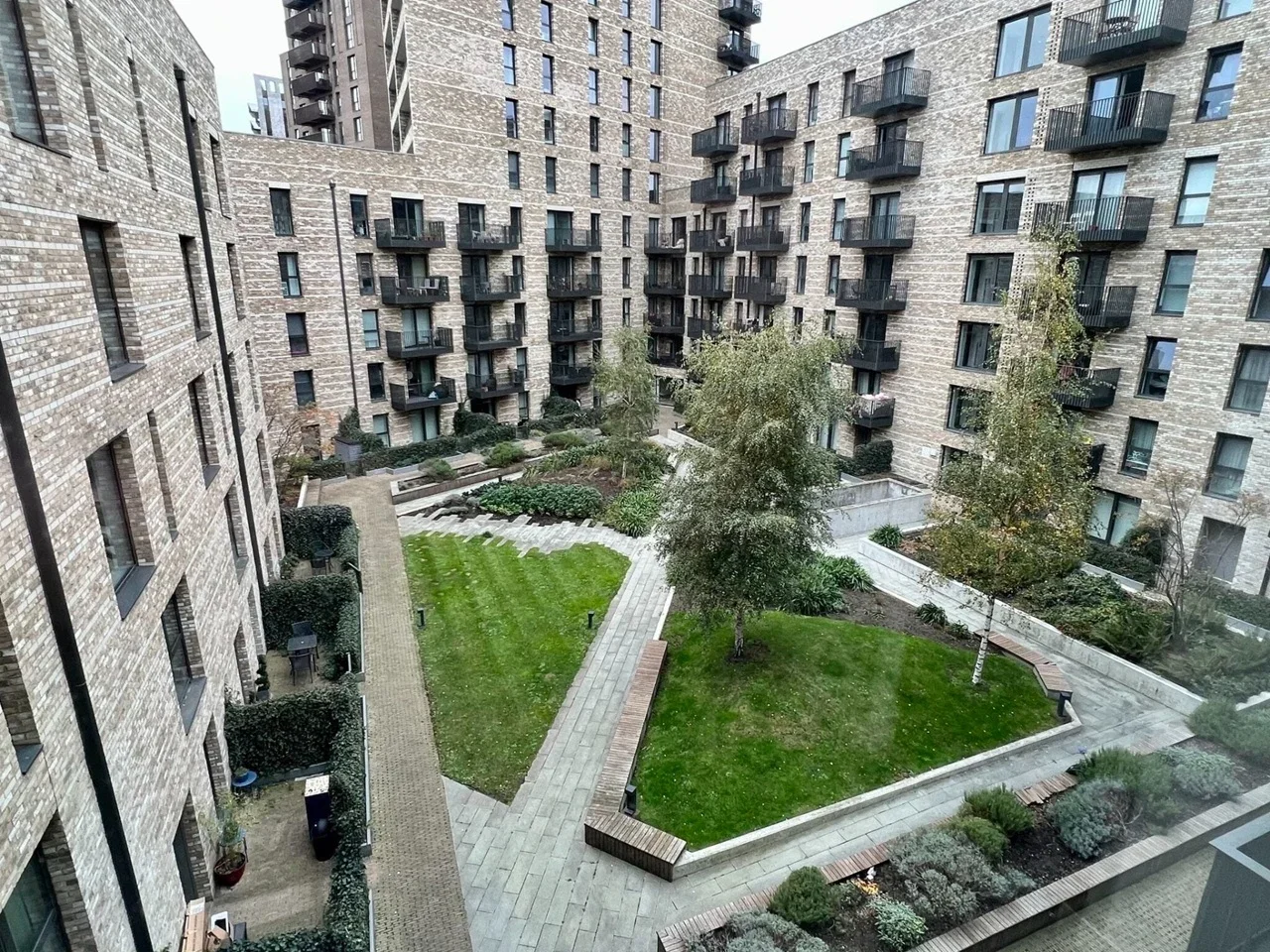 Flat Bramwell Way in Greater London