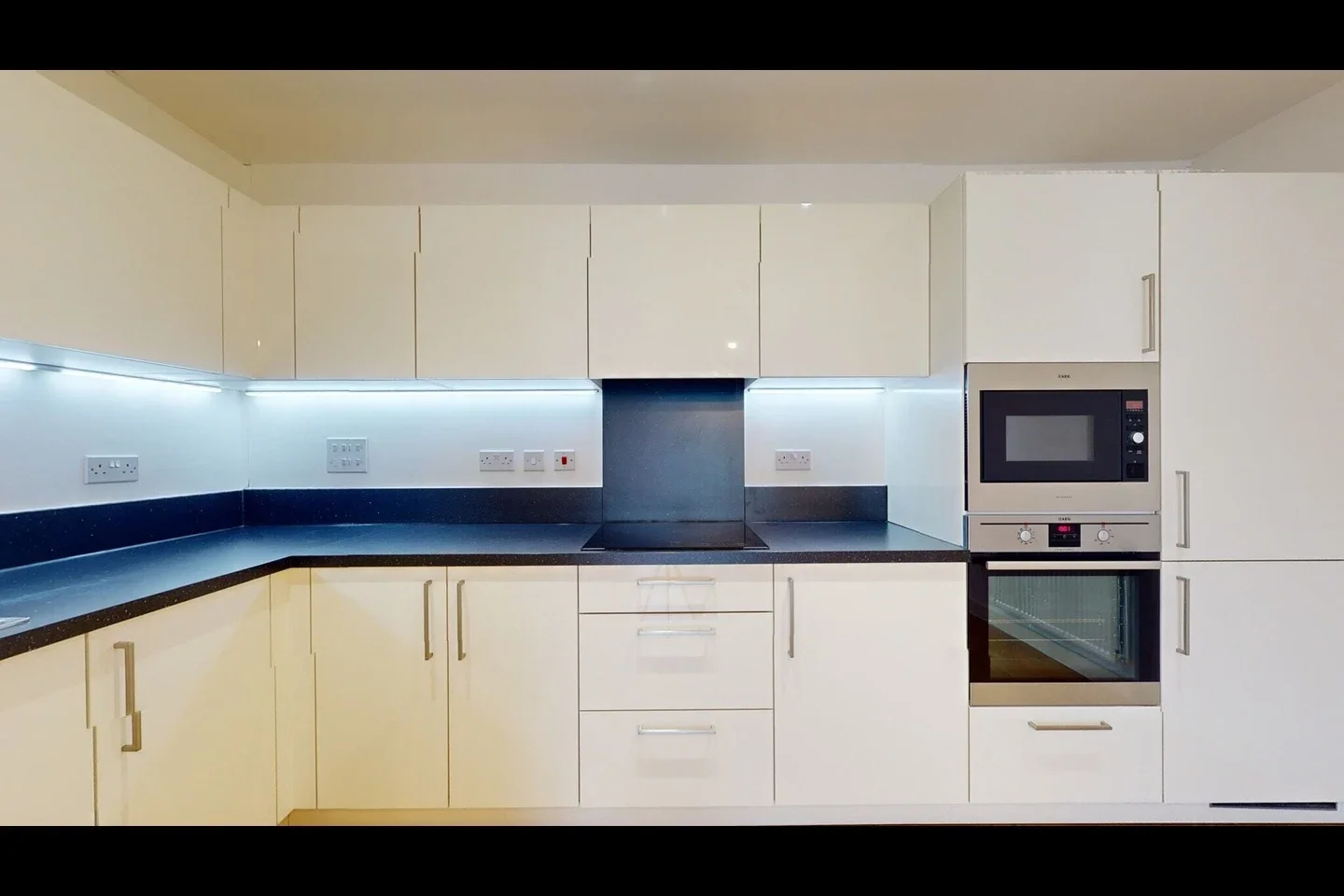Flat Bramwell Way in Greater London