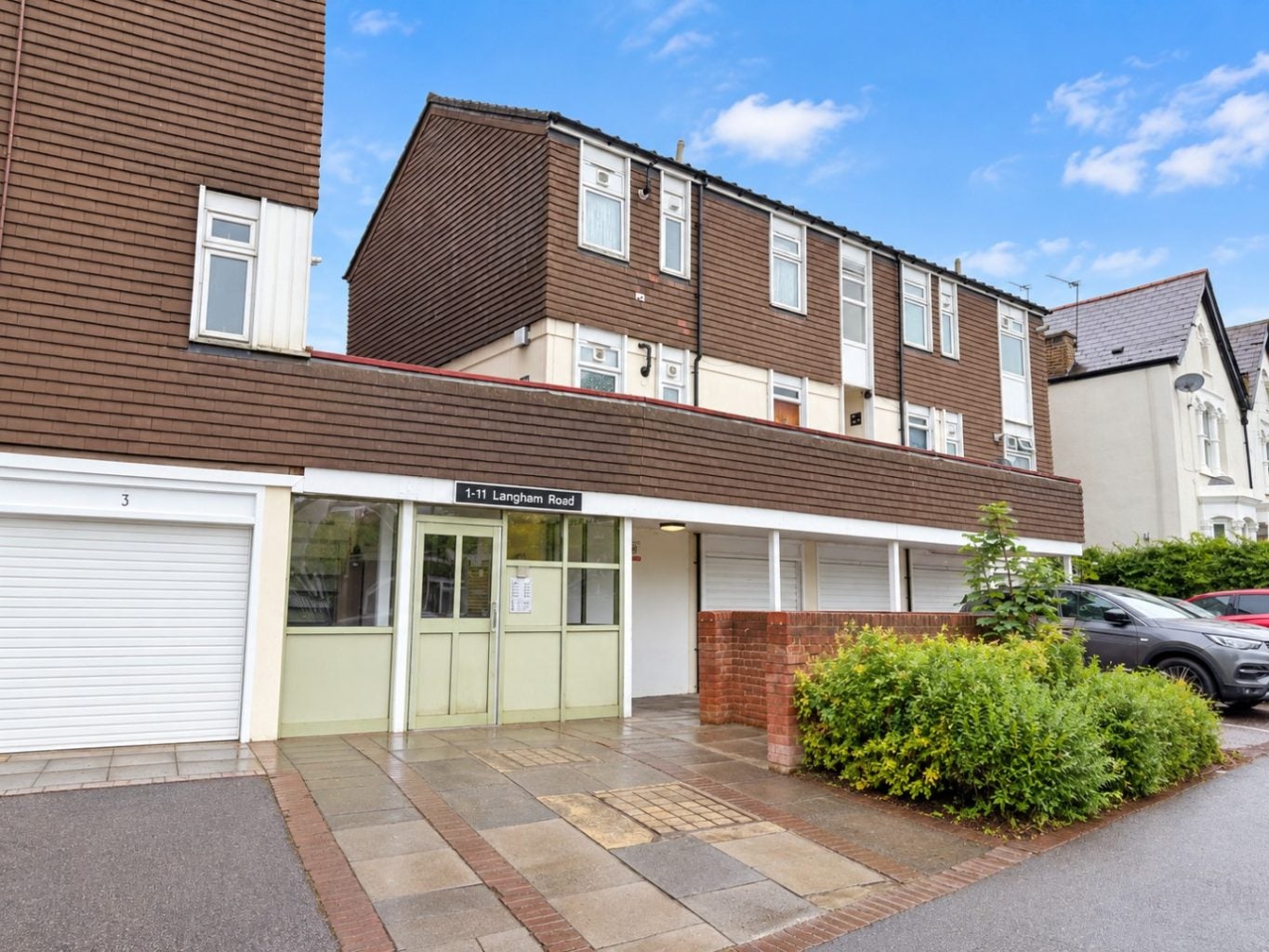 Flat Langham Road in Greater London