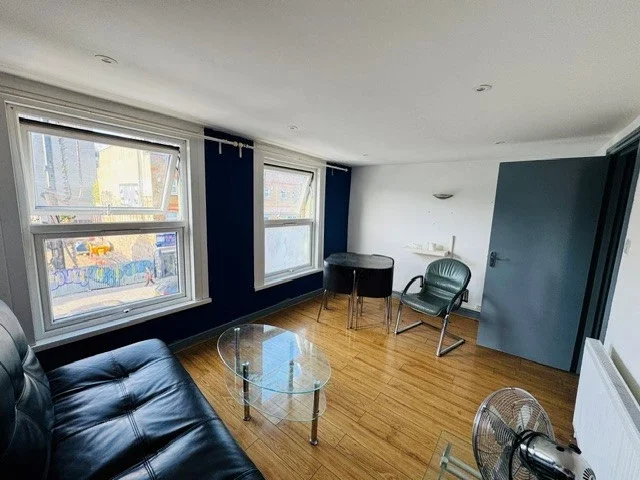 Flat Bethnal Green Road in Greater London