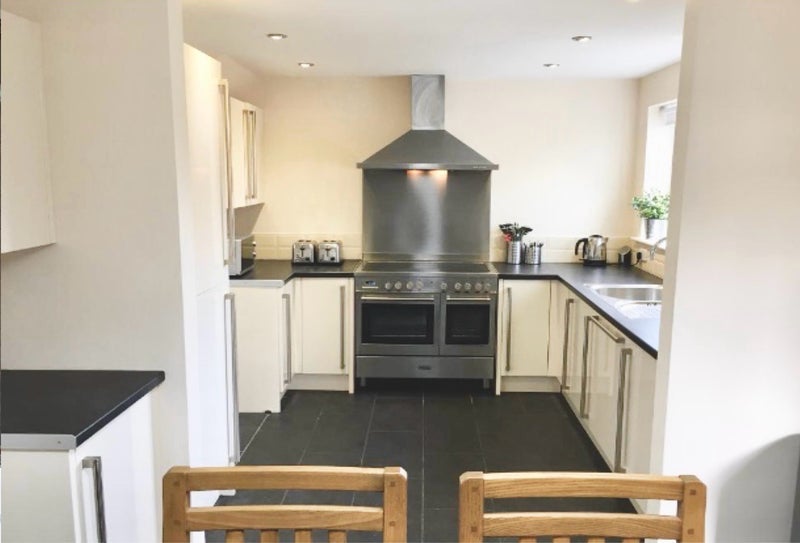 Room Molesworth Drive in Bristol