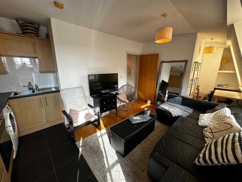 Flat Stamford Road in Greater London