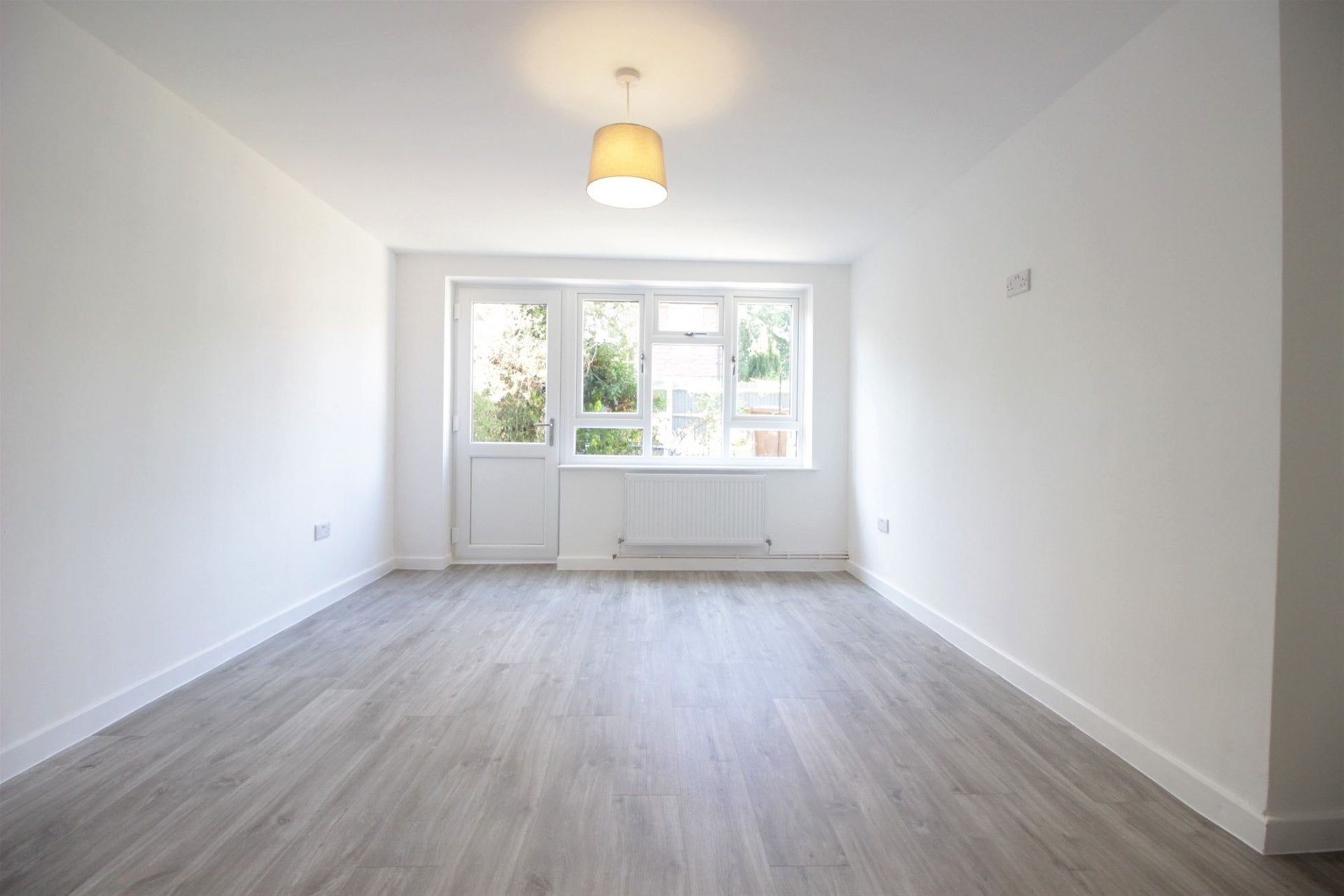 Flat Thwaite Close in Greater London