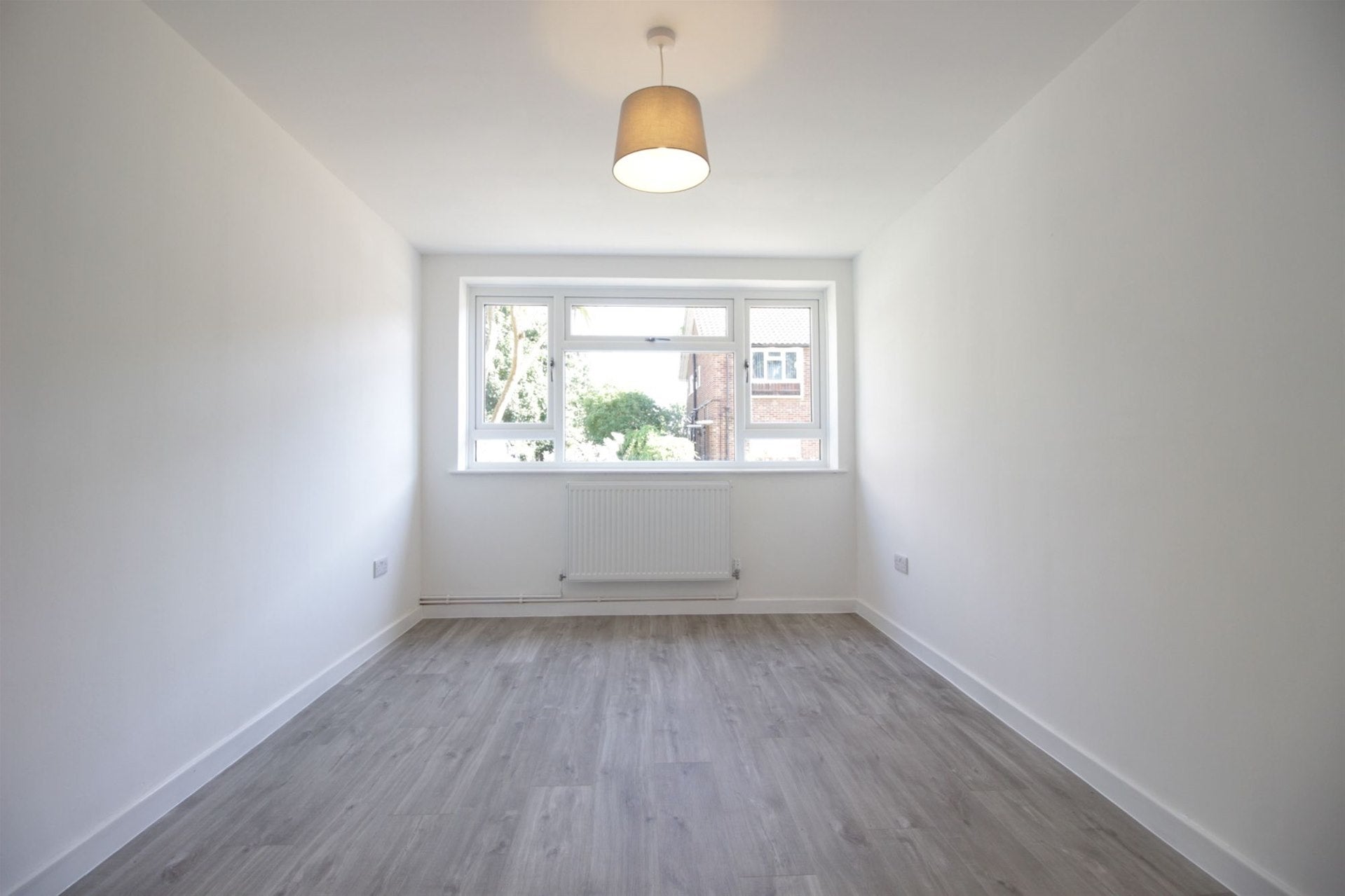Flat Thwaite Close in Greater London