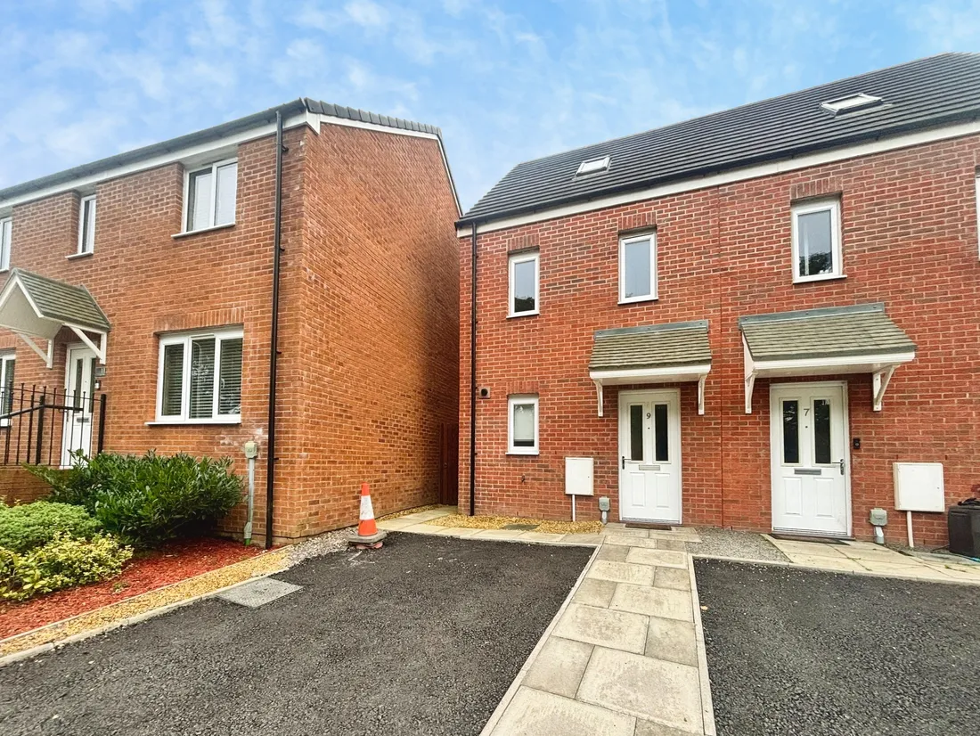 House Heol Y Nant in Brynna