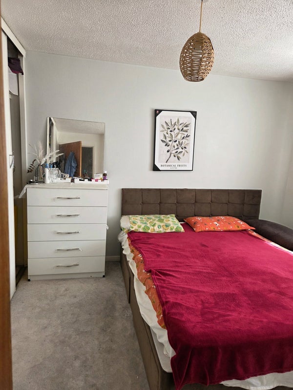 Room Chantry Drive in Weston-super-Mare