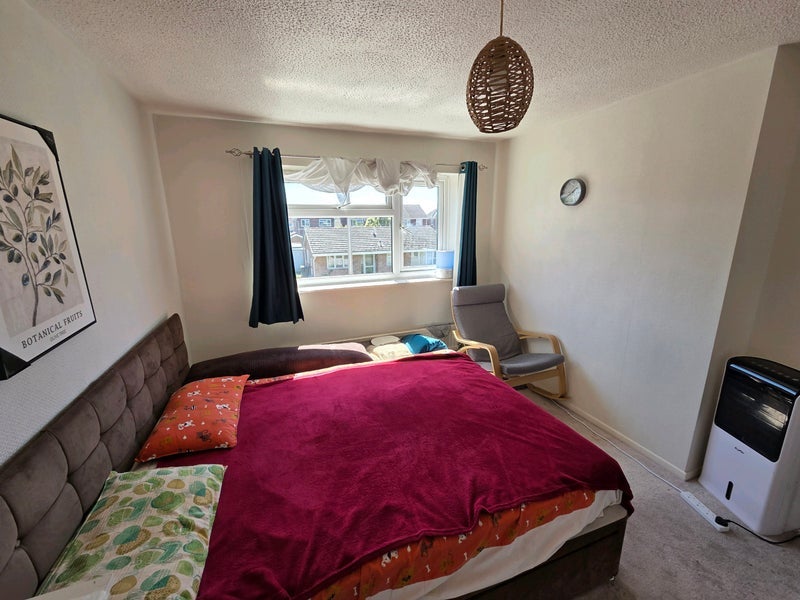Room Chantry Drive in Weston-super-Mare