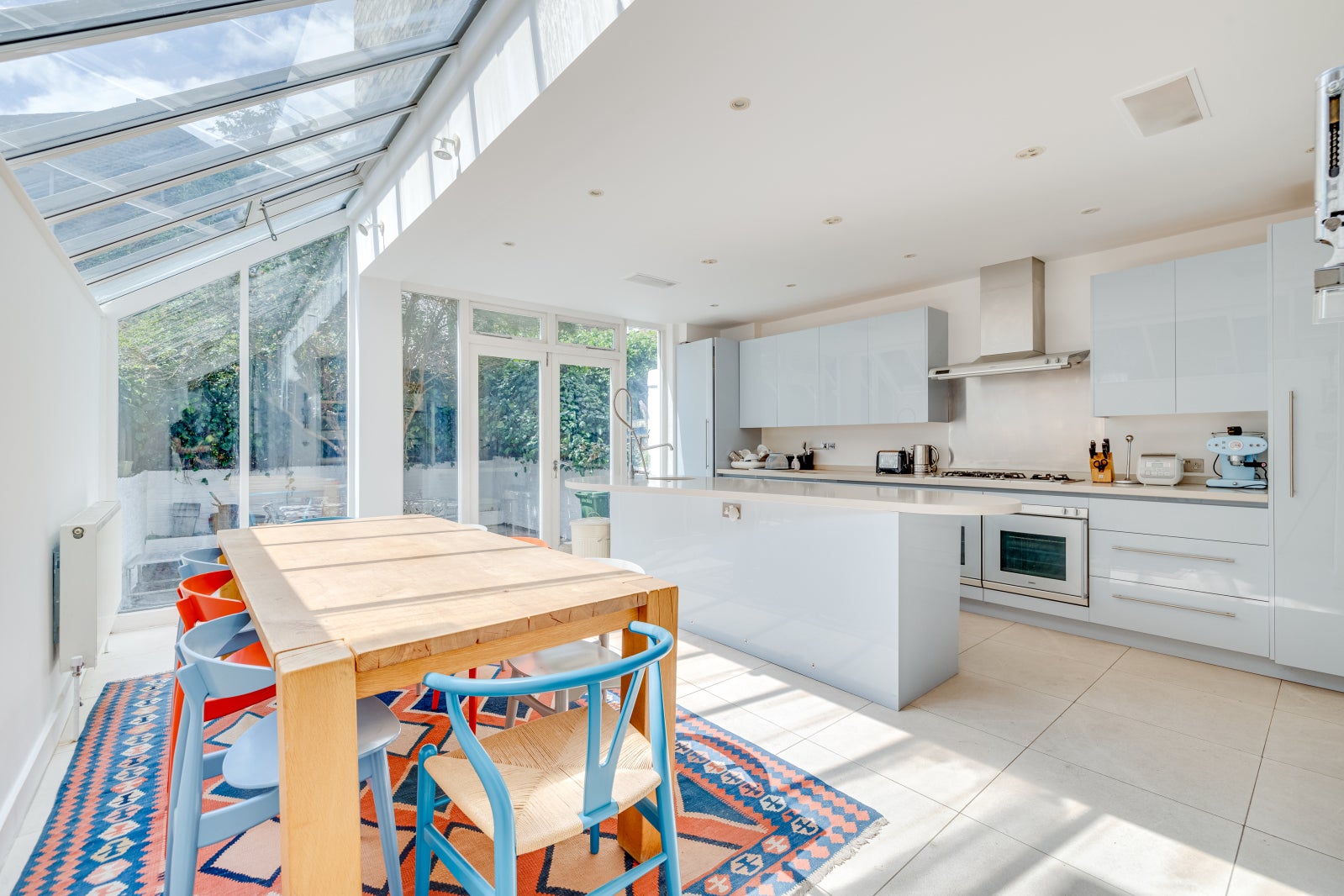 House Saint Maur Road in Greater London