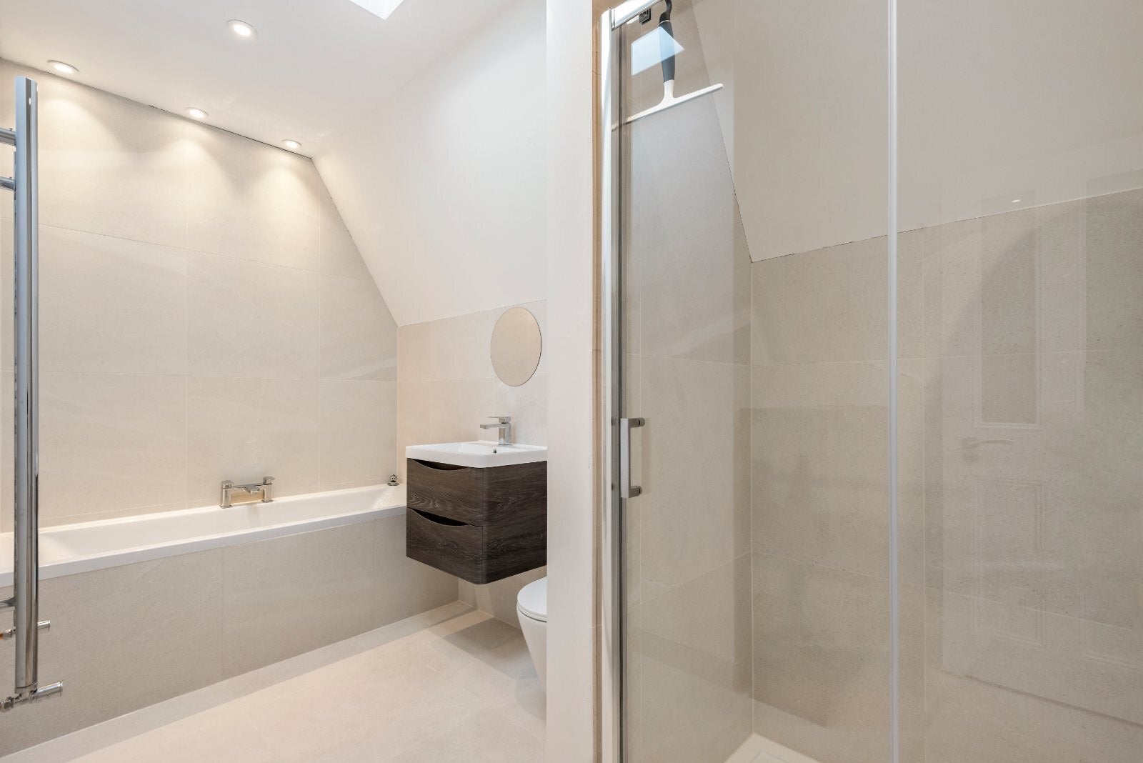 House Saint Maur Road in Greater London