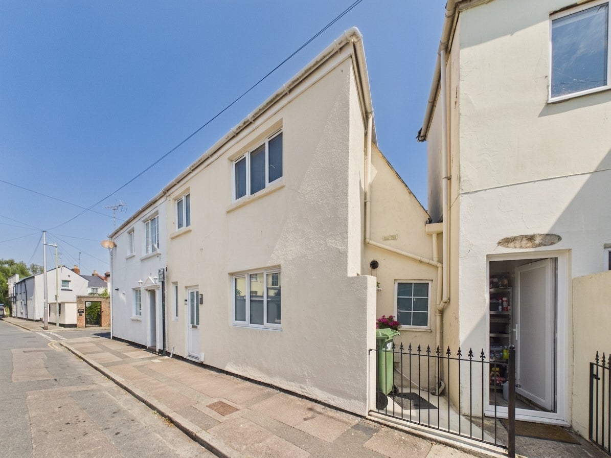 House Great Norwood Street in Cheltenham