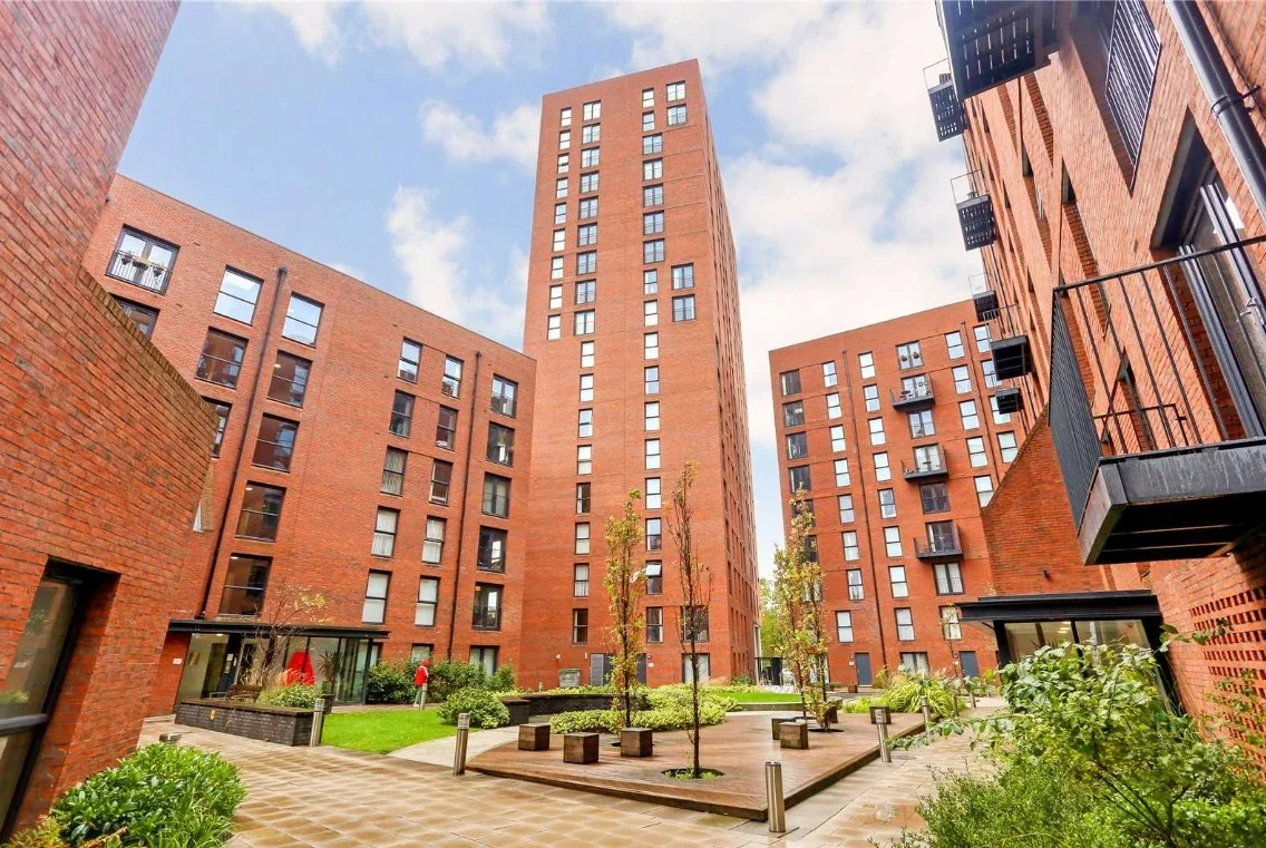 Flat Sillavan Way in Salford