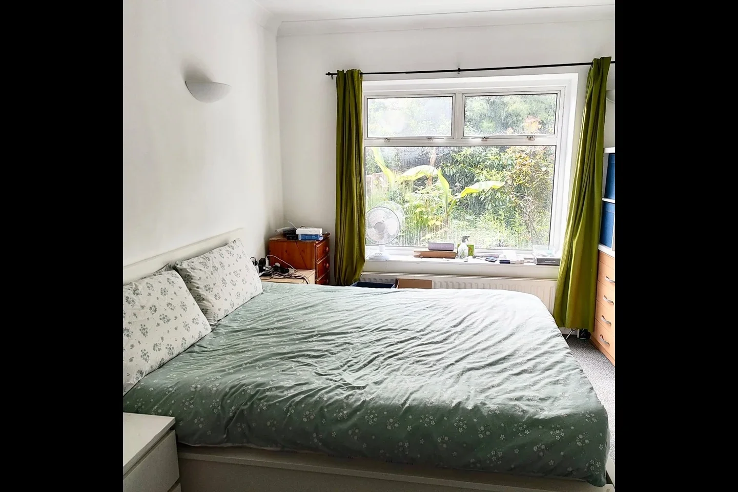 Room Mount Park Crescent in Greater London
