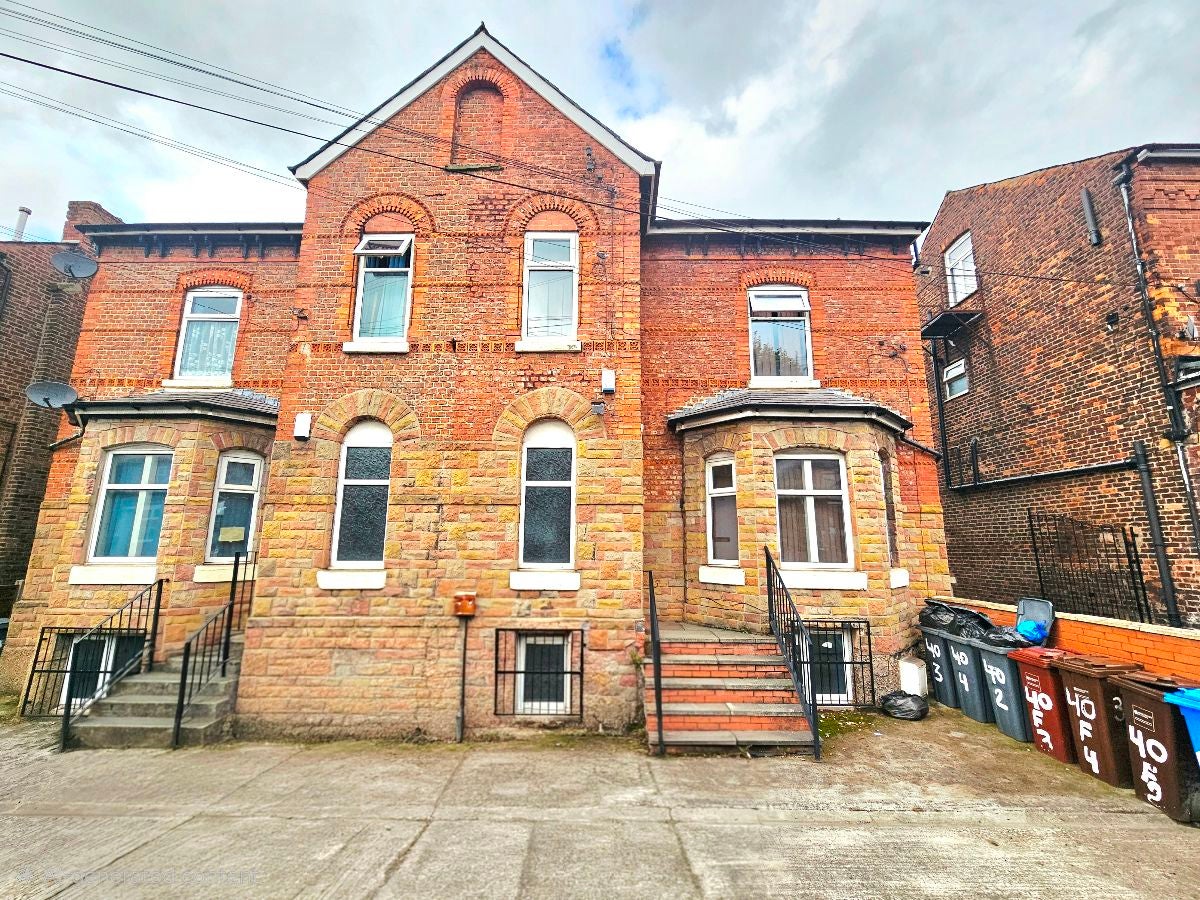 Flat Albert Road in Manchester