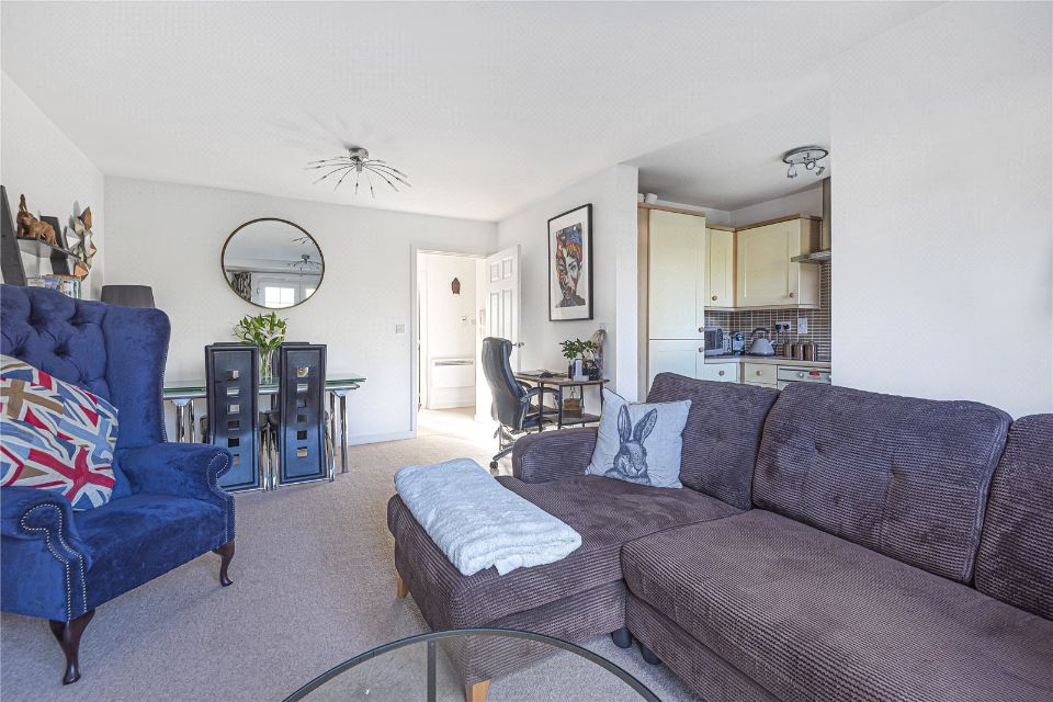 Flat St Dominic Close in Rushmoor