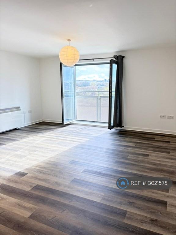 Flat Saint Lawrence Road in Newcastle upon Tyne