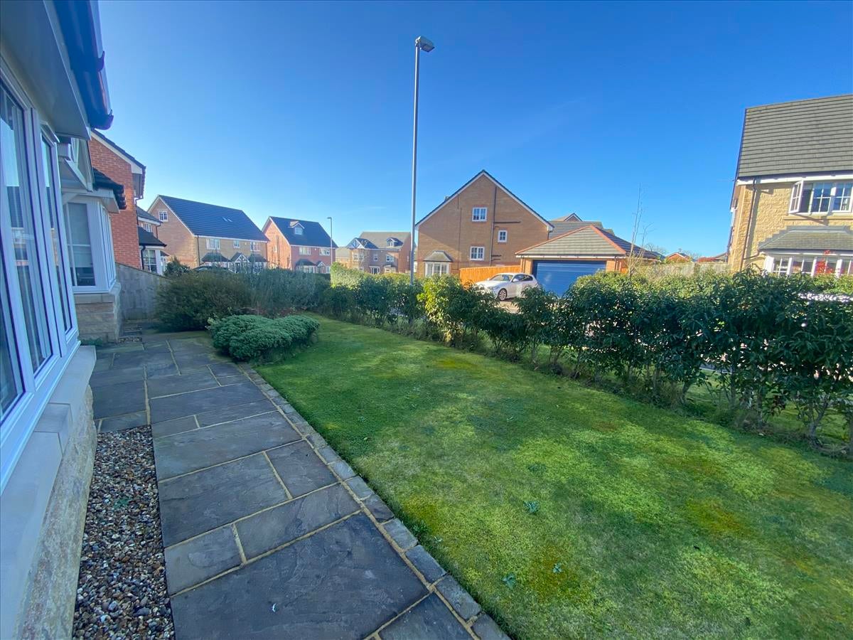 House Rowan Close in Barnacre-With-Bonds
