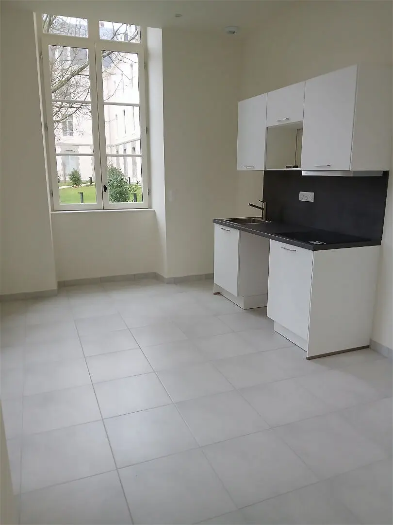 Flat Rue de Bretagne in Laval