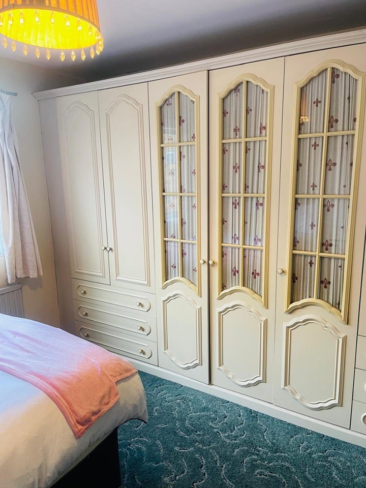 Room St. Clement Close in Greater London