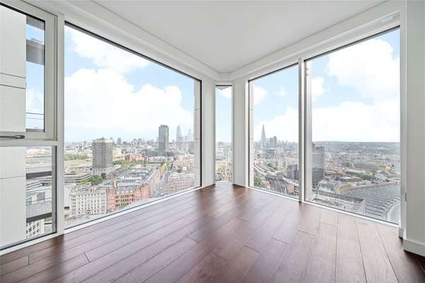 Flat York Road in Greater London