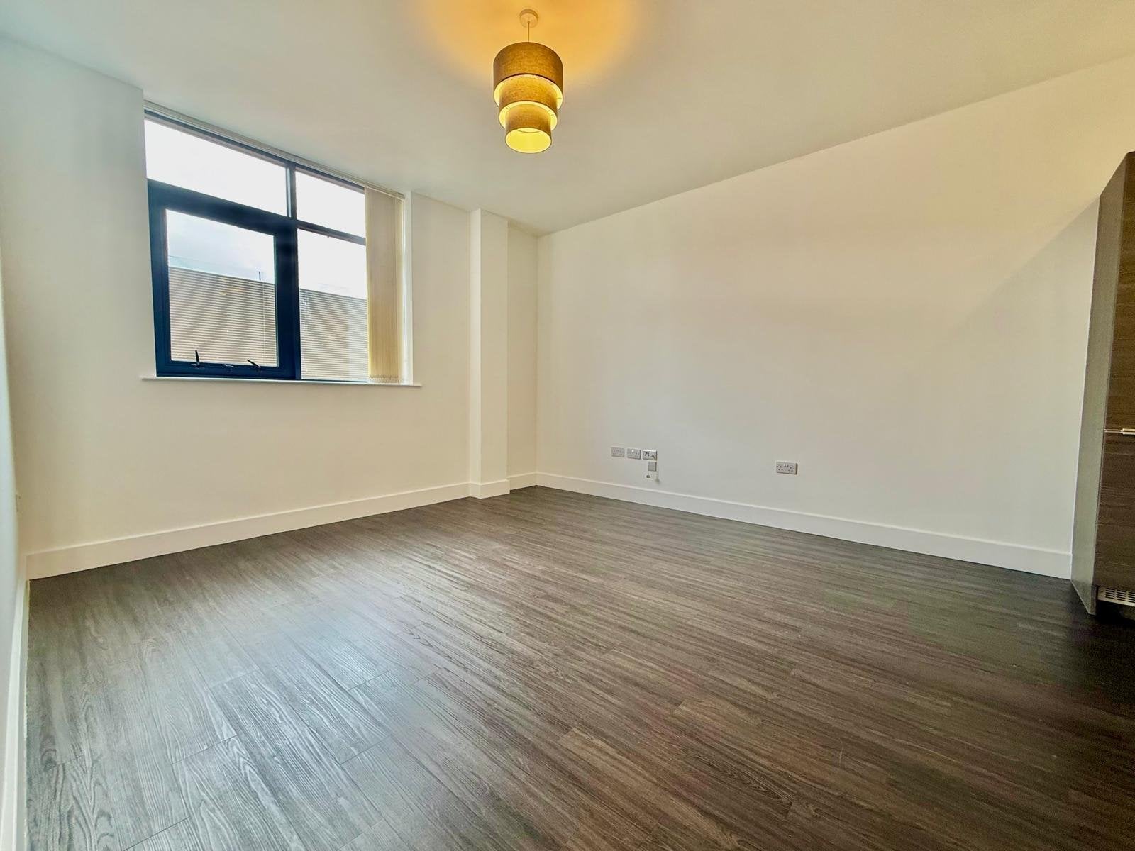 Flat Dawsons Square in Leeds