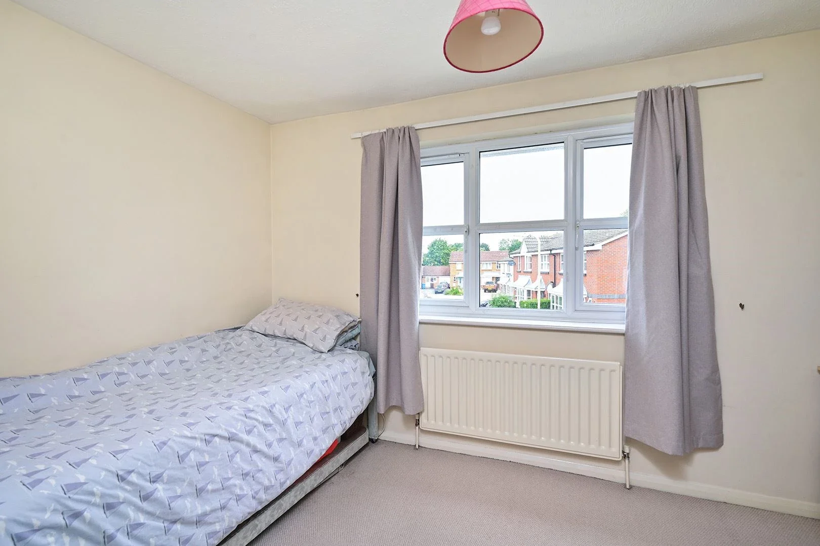 House Rose Gardens in Rushmoor