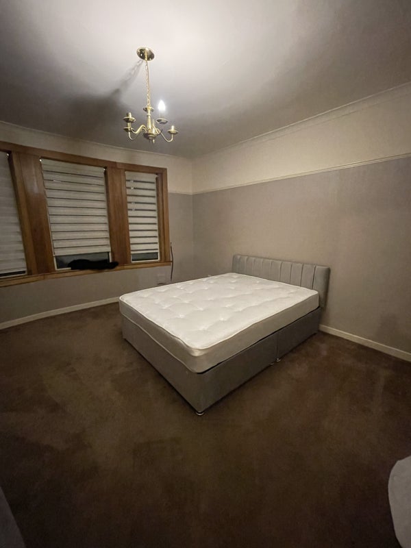 Room Maybole Street in Glasgow