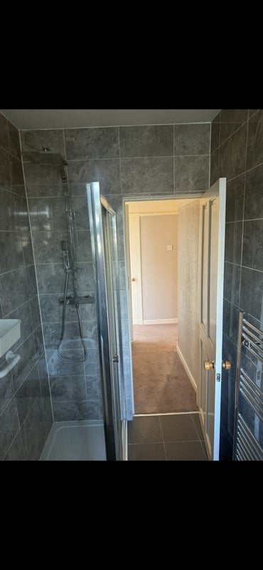Room Maybole Street in Glasgow
