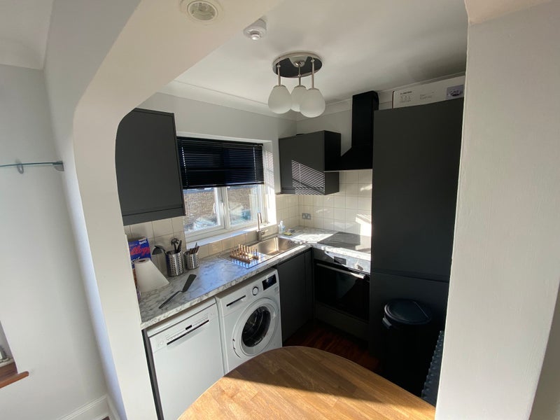 Room Fielding Road in Greater London