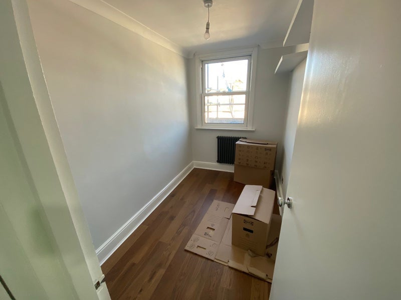 Room Fielding Road in Greater London