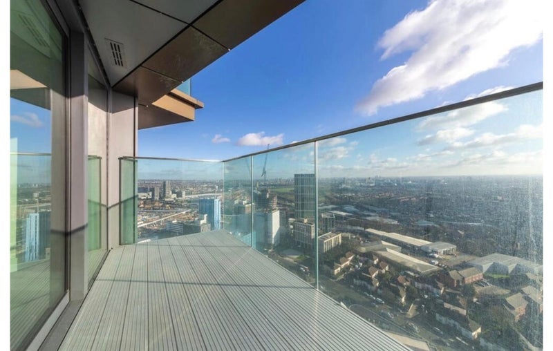 Room Portal Way in Greater London