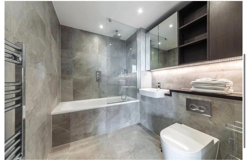 Room Portal Way in Greater London