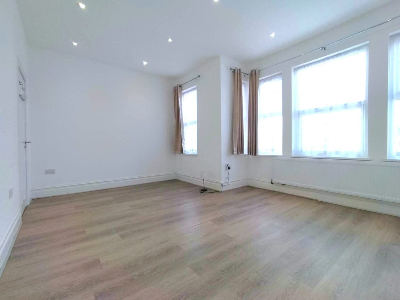 Flat Frome Road in Greater London