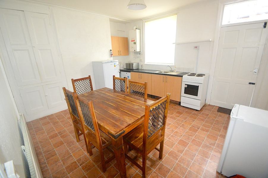 Flat Brudenell Mount in Leeds