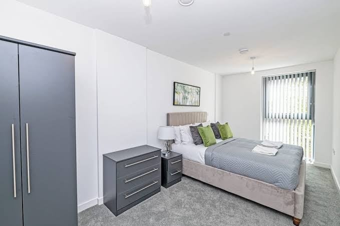 Flat Talbot Road in Trafford