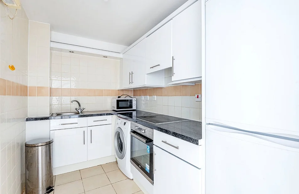 Flat Worgan Street in Greater London