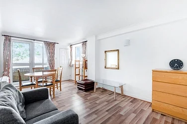Flat Worgan Street in Greater London