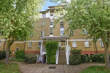 Flat Worgan Street in Greater London