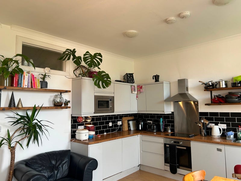 Room Pollokshaws Road in Glasgow