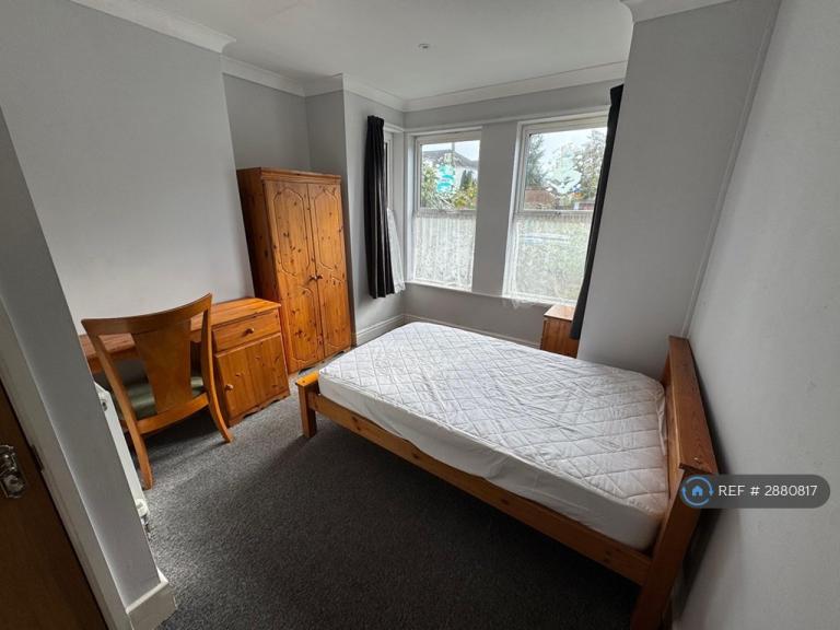 Flat Newcombe Road in Southampton