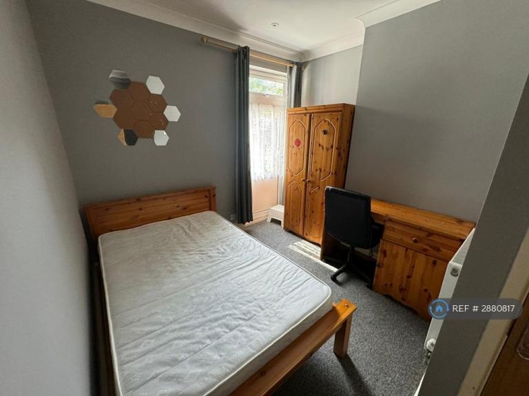 Flat Newcombe Road in Southampton