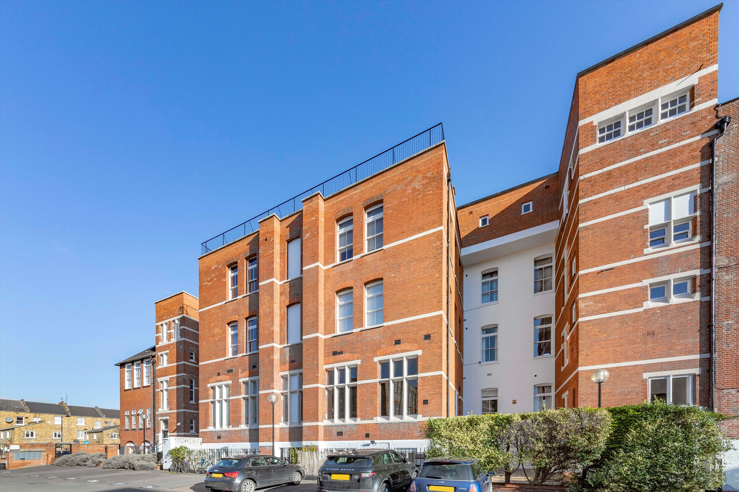 Flat Mason Street in Greater London