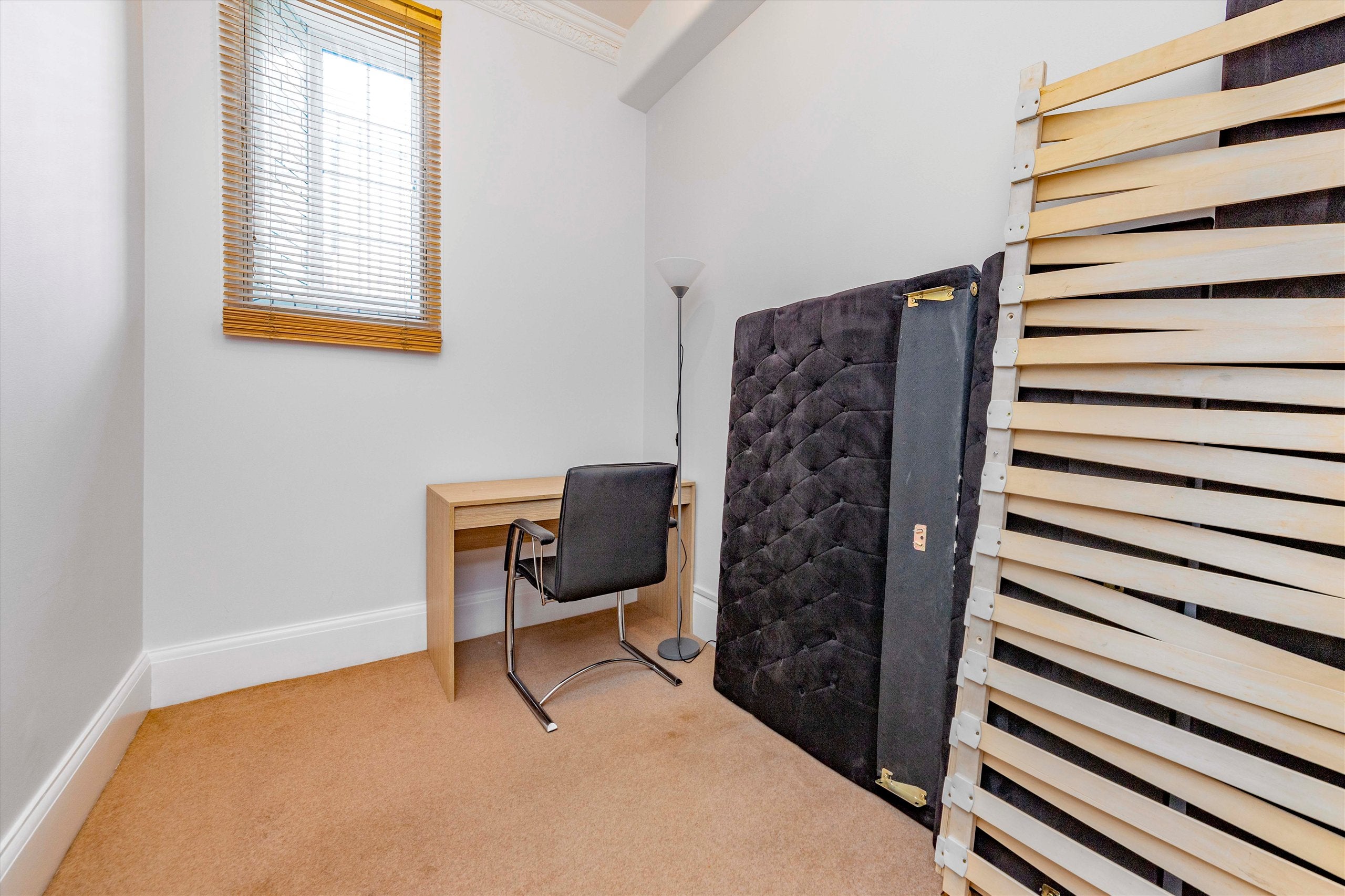 Flat Mason Street in Greater London