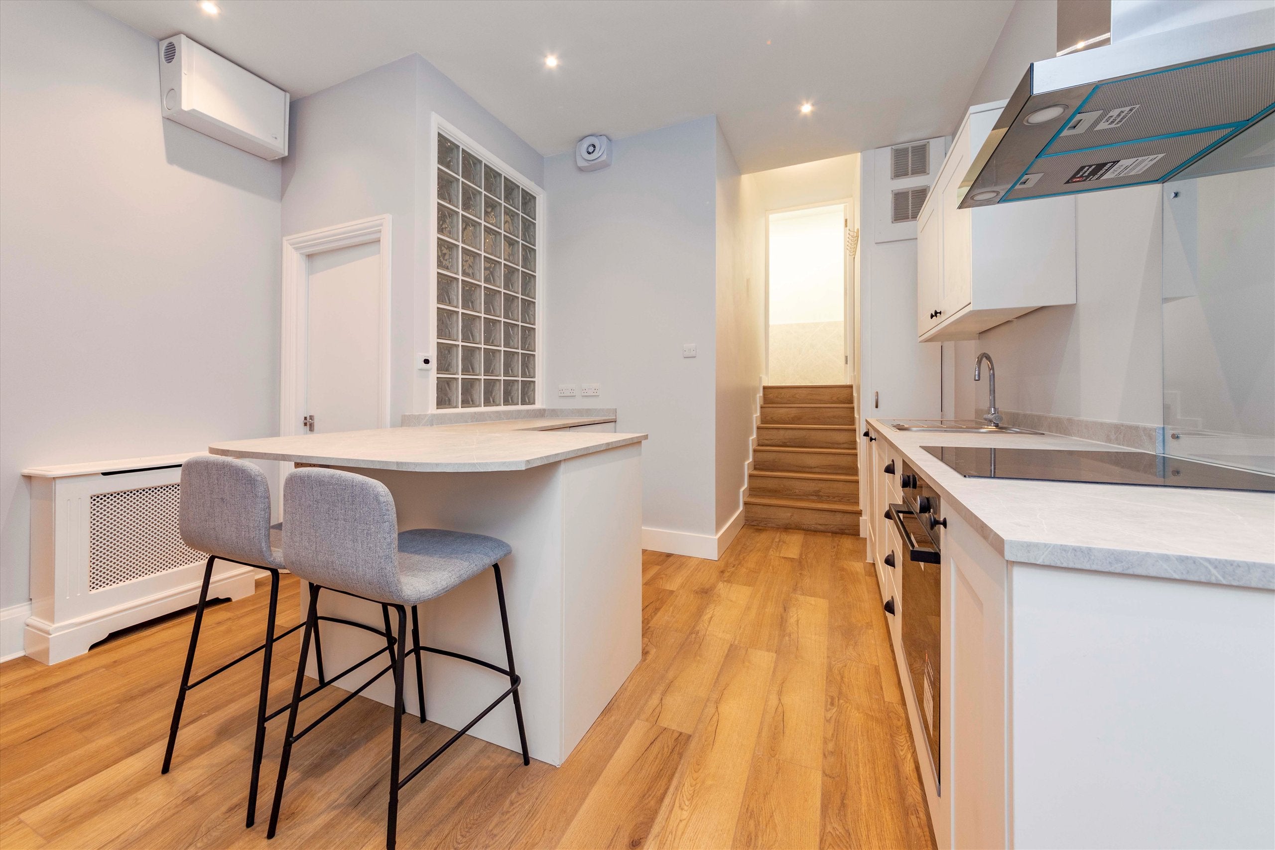 Flat Mason Street in Greater London