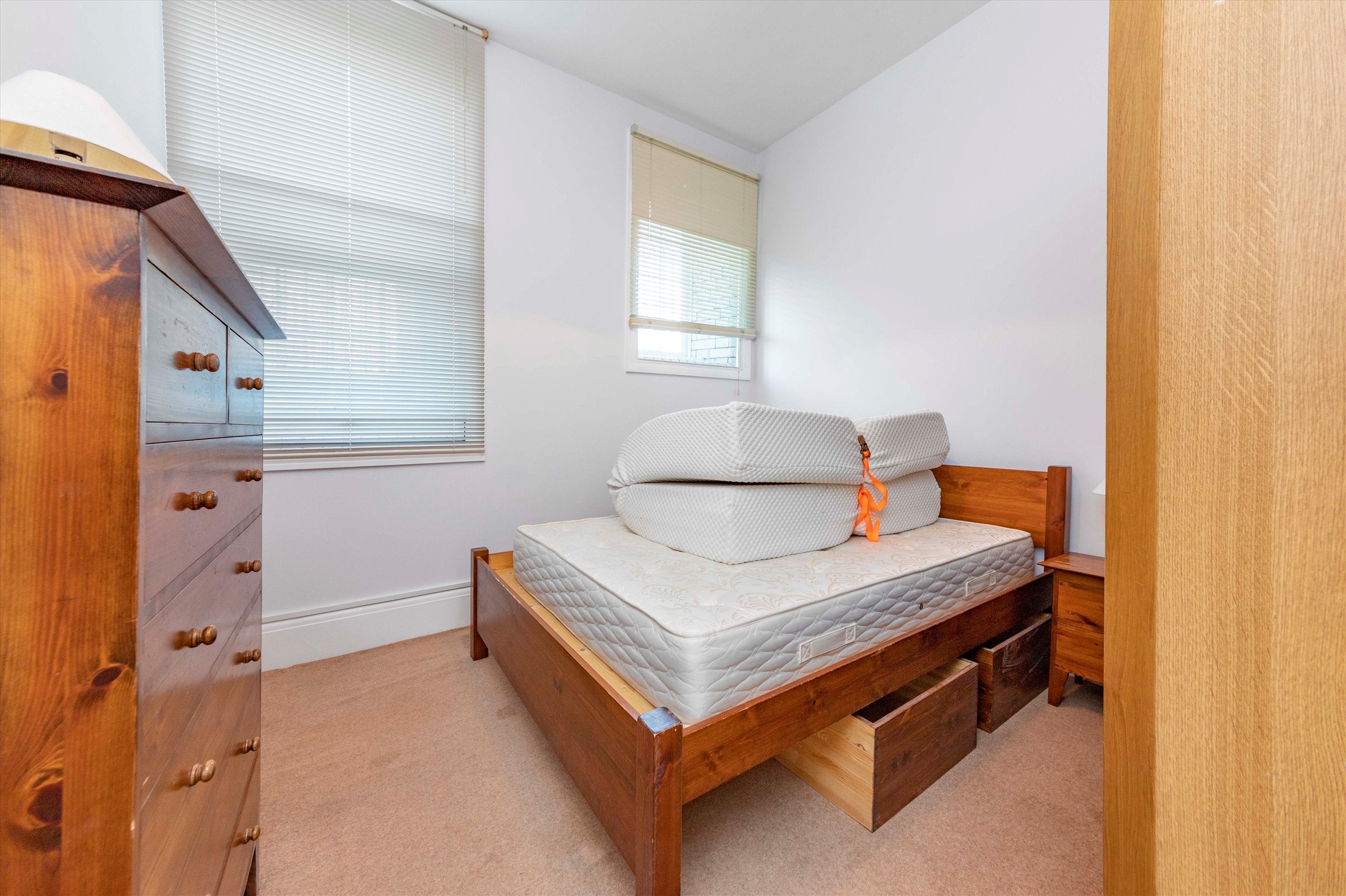 Flat Mason Street in Greater London