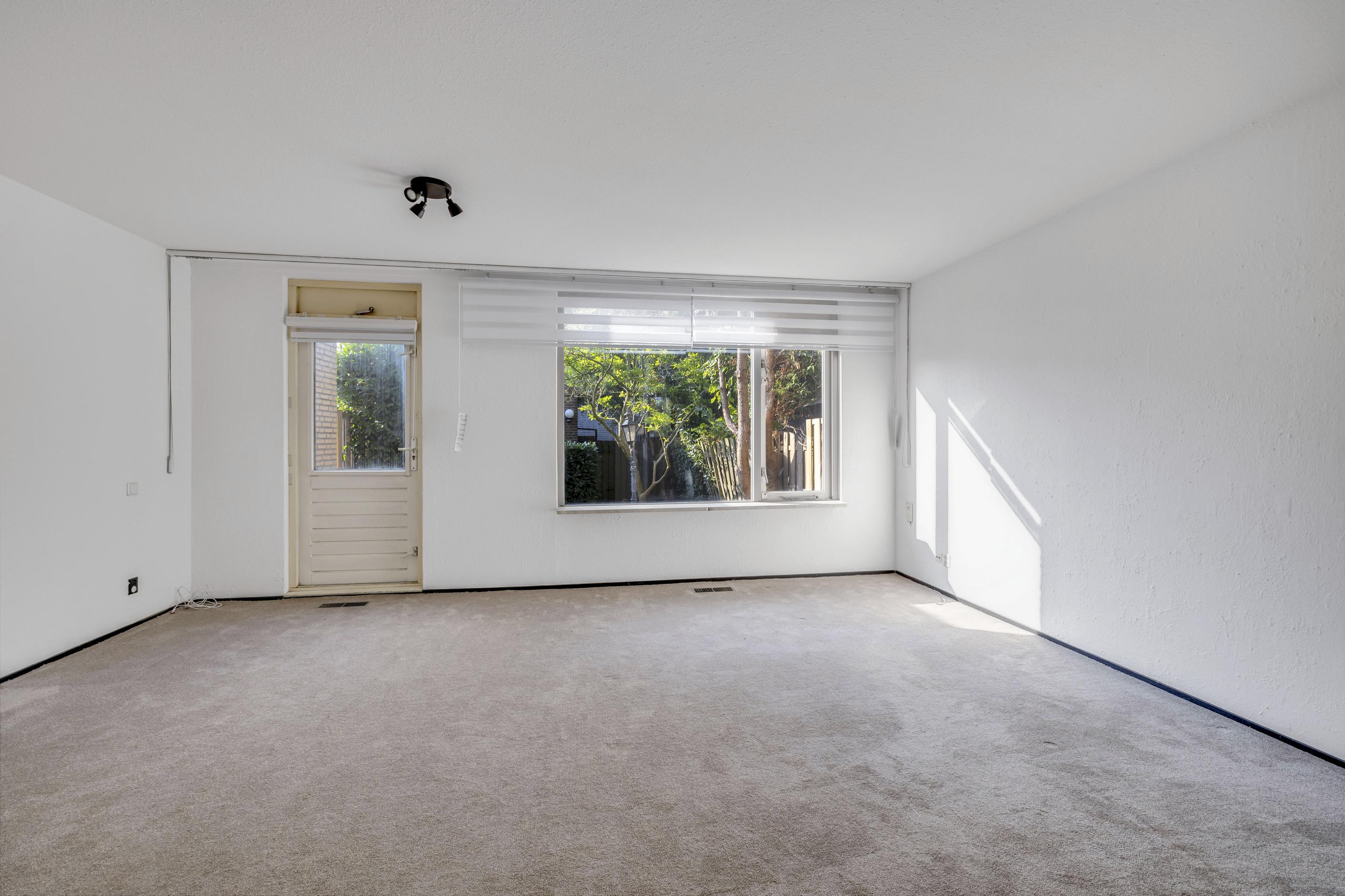 Tussenwoning te koop: Harkje Benthempad 31, Schiedam