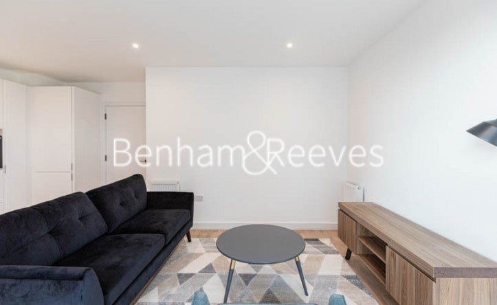 Flat Greenleaf Walk in Greater London