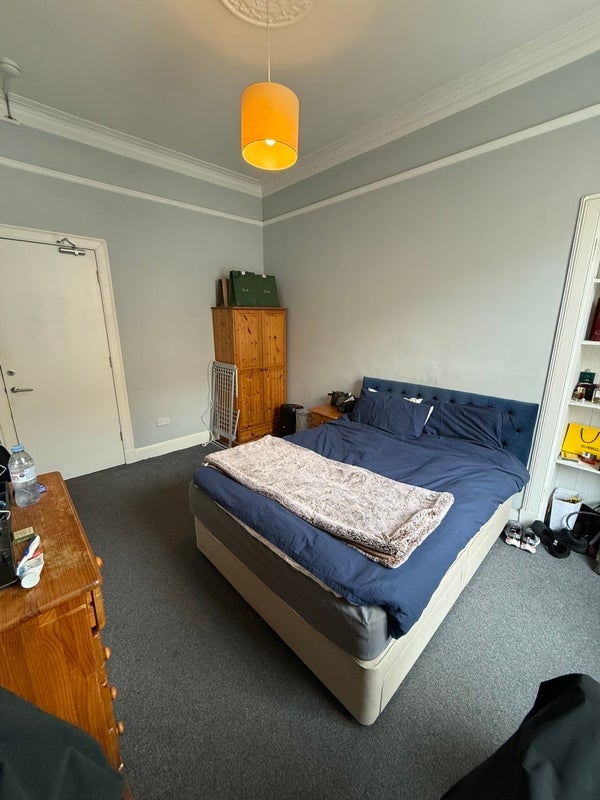 Room Great Western Road in Glasgow