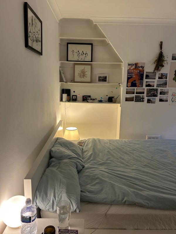 Room South Close in Greater London